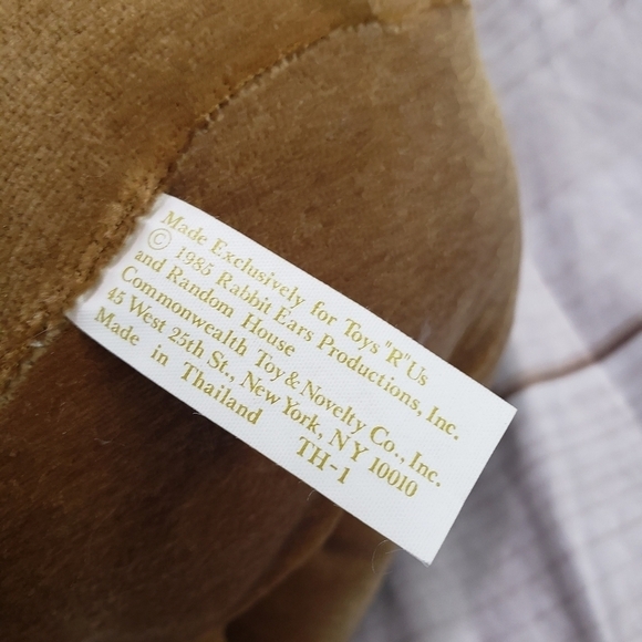 Vintage Velveteen Rabbit 12 Inch Velvet Stuffed Animal Toys R Us 1985 Green Coat - Picture 8 of 10